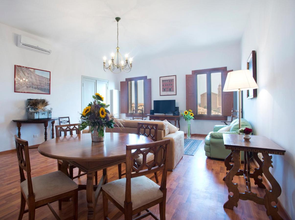 شقة سيينا  في Residenza D'Epoca Palazzo Piccolomini المظهر الخارجي الصورة