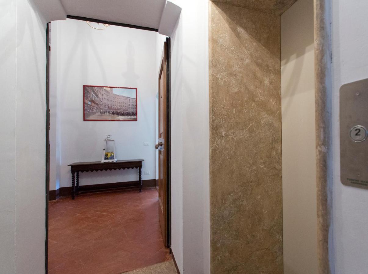 شقة سيينا  في Residenza D'Epoca Palazzo Piccolomini المظهر الخارجي الصورة